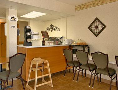 Super 8 By Wyndham Luverne Restaurant bilde
